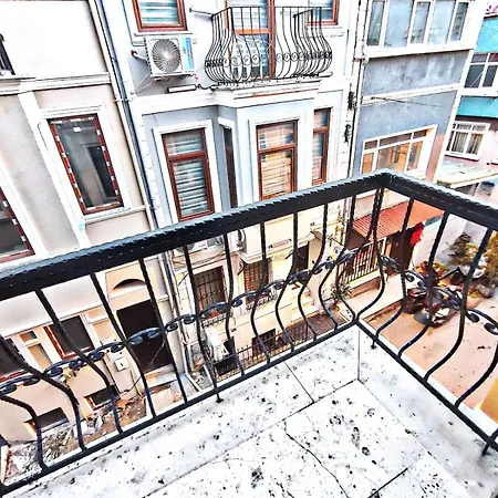 Aparthotel Taksim Rozenda 3*