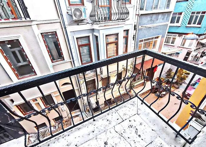 公寓式酒店 Taksim Rozenda 3*